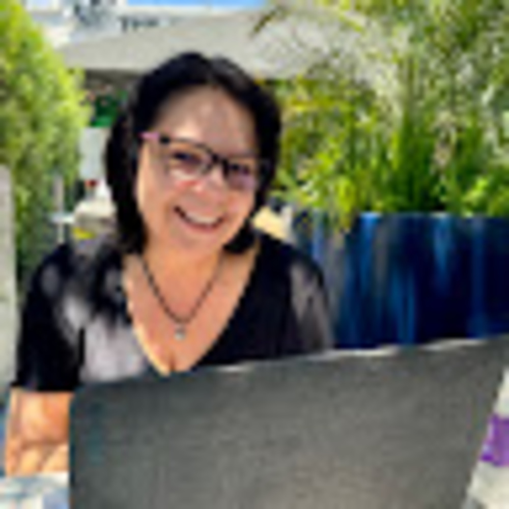 Meet your Posher, Laura